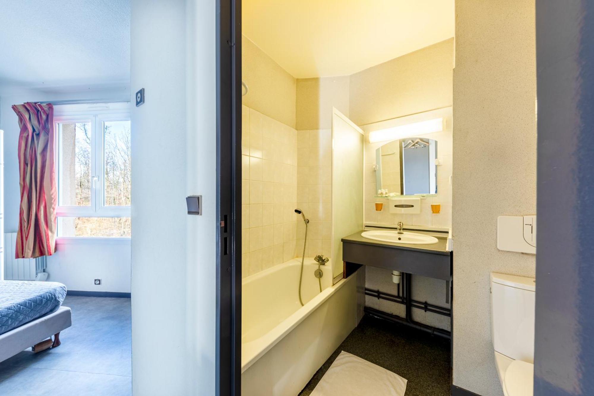 Hotel La Nonette Asterix, Cdg Airport & Paris Centre Orry-La-Ville ภายนอก รูปภาพ